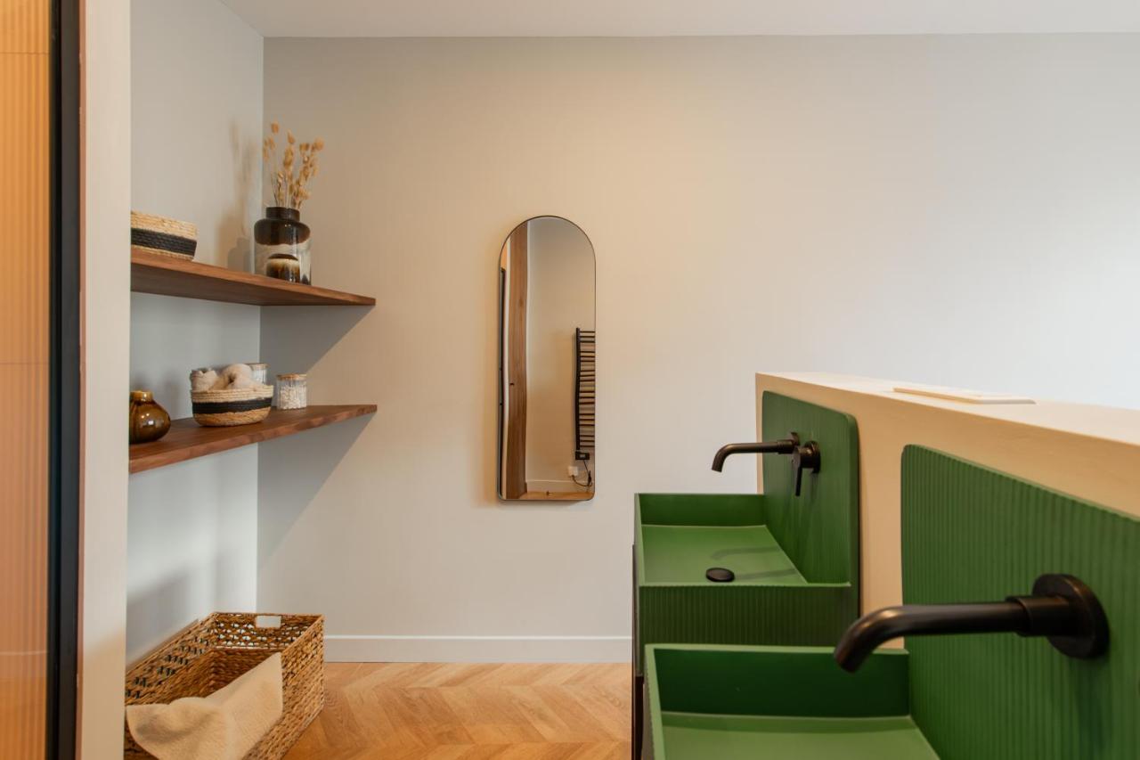 The New Suites, Paris Centre Экстерьер фото